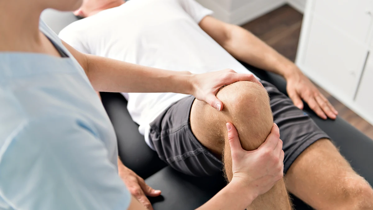 Sessão de fisioterapia no joelho em São Miguel Arcanjo