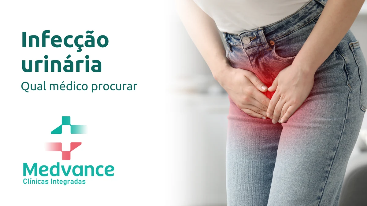Mulher com as mãos sobre o baixo ventre, indicando desconforto urinário